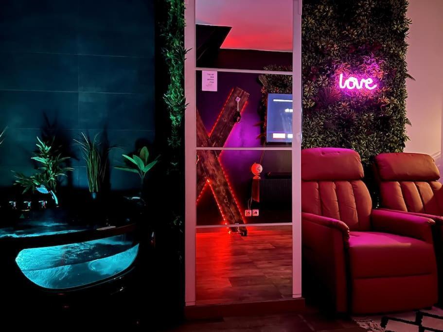 Red Love-Room / Balneo & Plus ! Souppes-sur-Loing Exterior foto