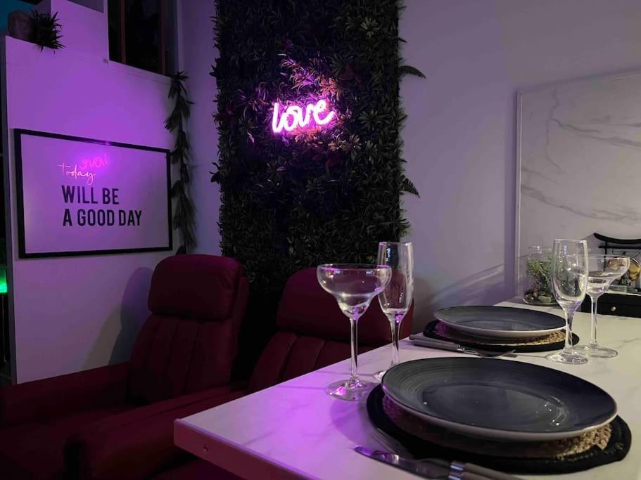 Red Love-Room / Balneo & Plus ! Souppes-sur-Loing Exterior foto